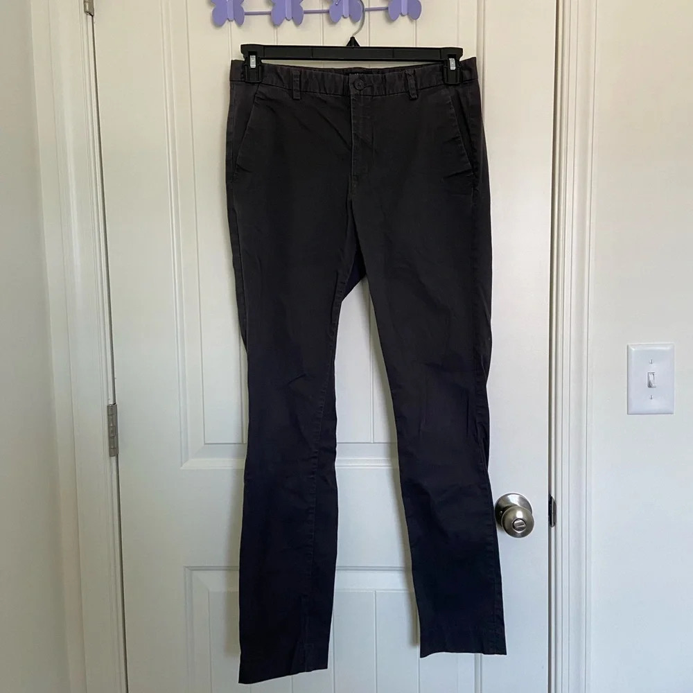 H&M men’s slim fit black‎ khaki pants — size 32